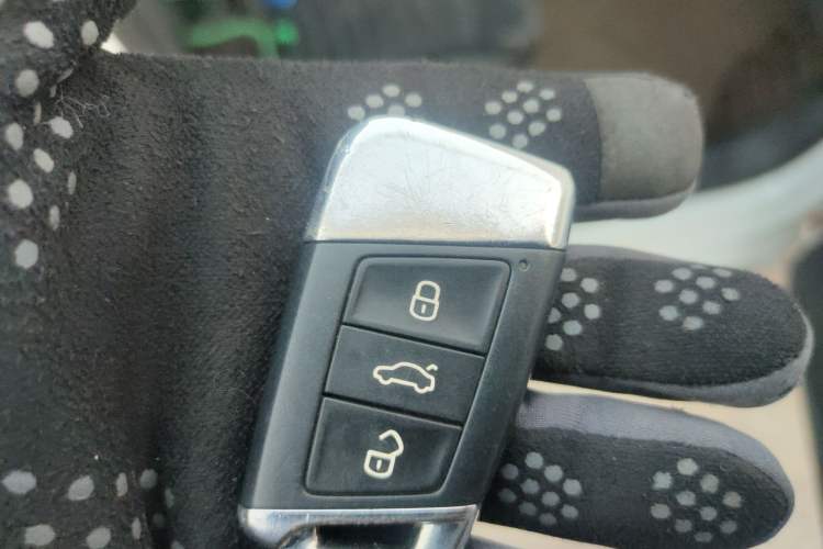 Used Volkswagen Magotan 2017 330TSI DSG Luxury Model
