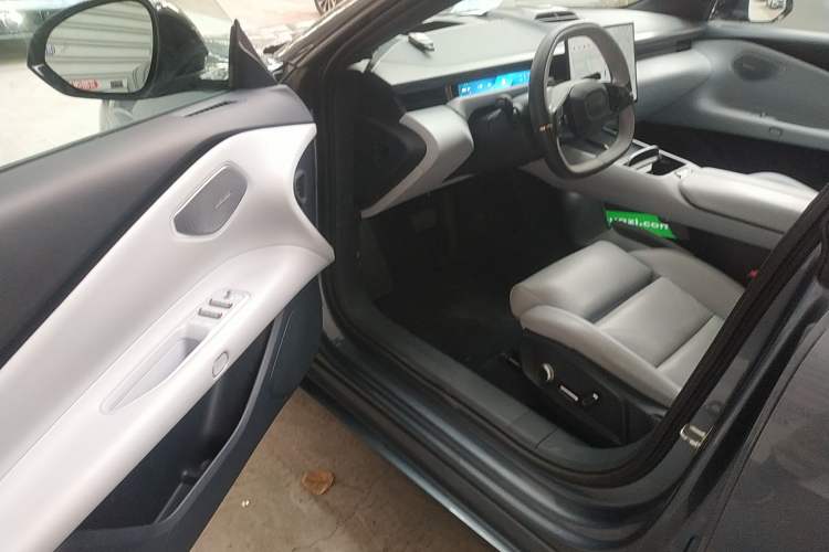 Used Lynk & Co Z10 2025 95 kWh 702 km All-Wheel Drive Intelligent Driving Ultra