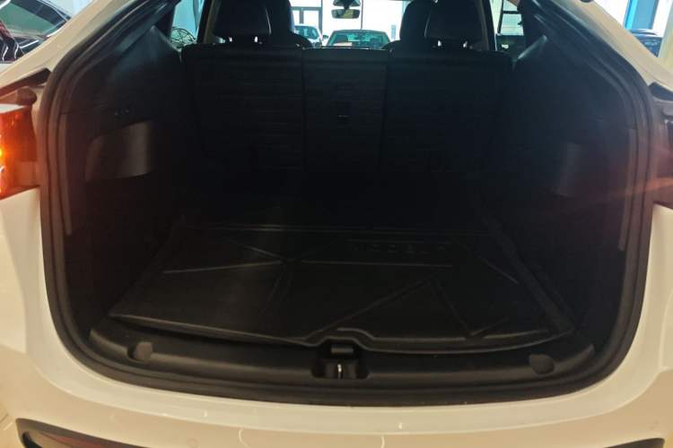 Used Tesla Model Y 2022 Performance High-Performance All-Wheel-Drive Version
