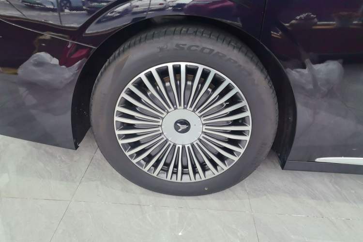 Used VOYAH Dream 2025 PHEV Four-Wheel-Drive Flagship Kunpeng Edition