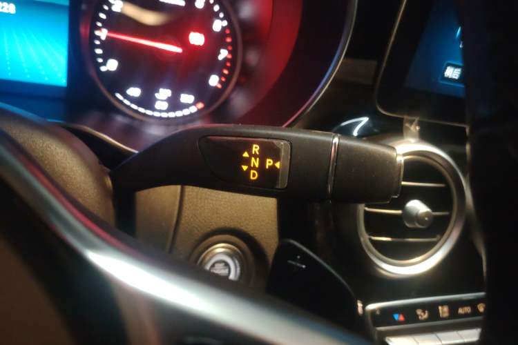 Used Mercedes-Benz GLC 2020 GLC 260 L 4MATIC Dynamic Model
