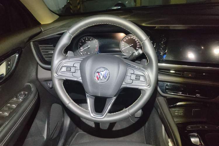 Used Buick Envision 2022 Encore S 552T Two-Wheel-Drive Luxury Model
