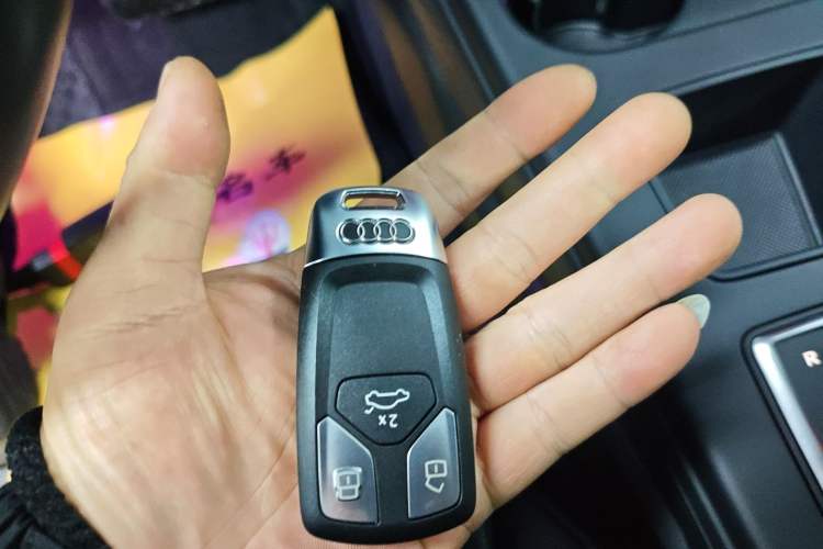 Used Audi A4L 2022 40 TFSI Fashion Dynamic Model
