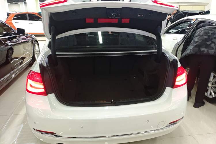 Used BMW 3 Series 2016 320Li Fashion Model
