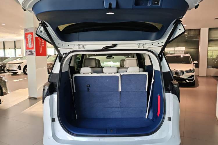 Used Buick GL8 New Energy 2024 Lu Zun Luxury Edition 7-Seater
