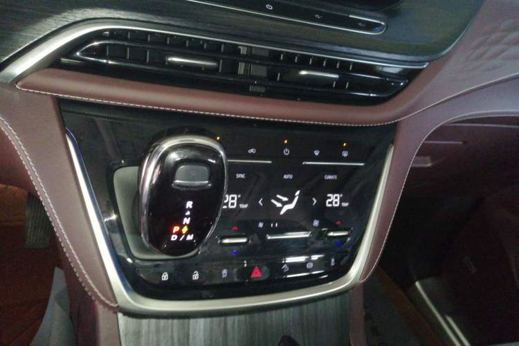 Used Buick GL8 2022 Facelift Avenir Aivia Six-Seat Deluxe Edition
