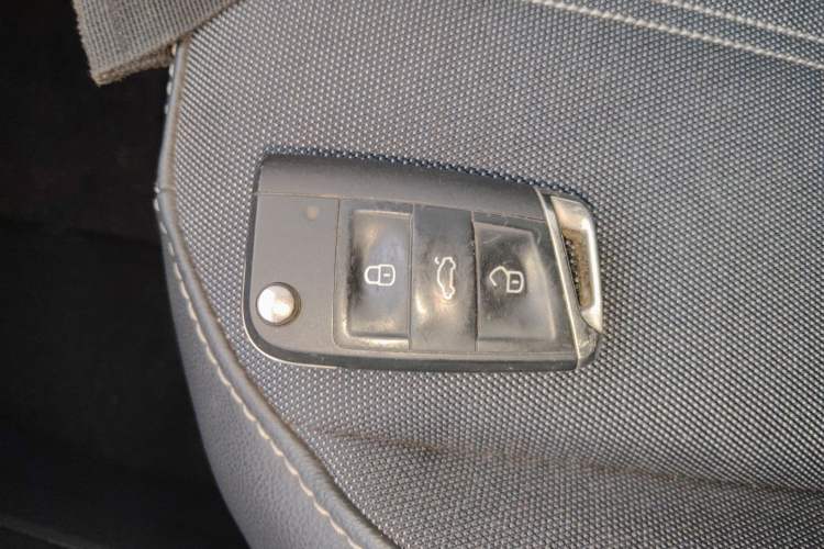 Used Volkswagen Tiguan L 2023 330TSI Automatic Two-Wheel Drive Comfort Edition
