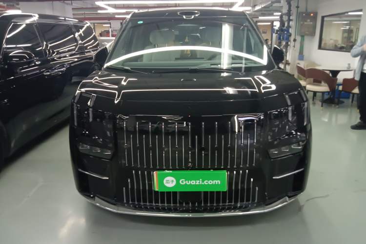 Used Zeekr 009 2024 7-Seater Aisle Version 108 kWh
