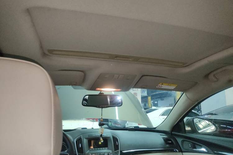 Used Buick Regal 2015 2.0L Leading Fashion Edition
