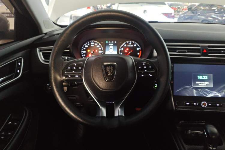 Used Roewe i5 2019 1.5L Automatic 4G Connected Langhao Edition