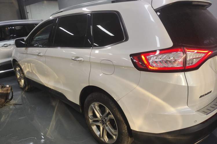 Used Ford Edge 2018 EcoBoost 245 Two-Wheel-Drive Titanium 7-Seater China VI Standard