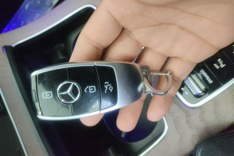 Used Mercedes-Benz E-Class 2023 Facelift E 260 L
