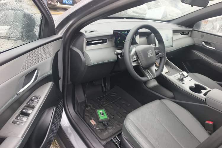 Used BYD Qin PLUS 2025 DM-i Smart Drive 55KM Leading Model
