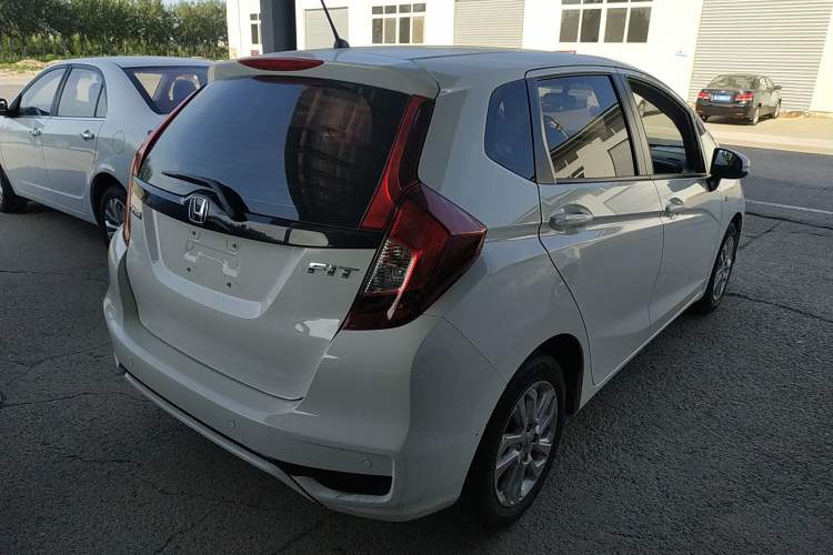 Used Honda Fit 2018 1.5L CVT Comfort Sunroof Version
