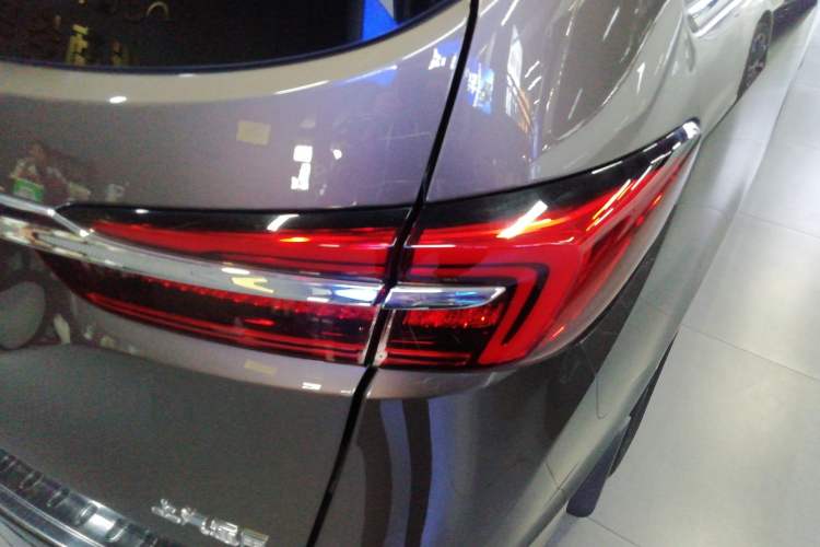 Used Buick GL8 2022 Land Business Class 652T Luxury Model
