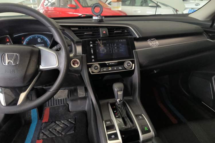 Used Honda Civic 2016 220TURBO CVT Luxury Edition
