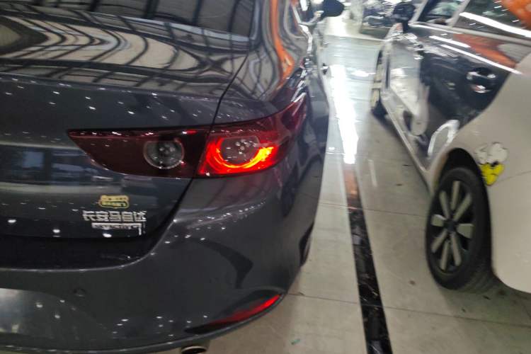 Used Mazda Mazda 3 Axela 2022 2.0L Automatic Premium Black Obsidian Edition
