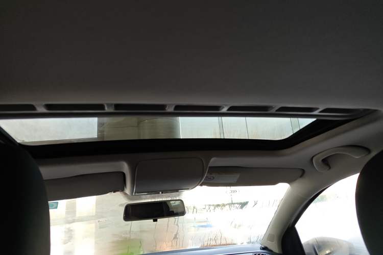 Used Volkswagen Polo 2016 1.6L Automatic Comfort Model