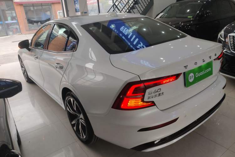 Used Volvo S60 2025 B5 Zhiya Sport Edition
