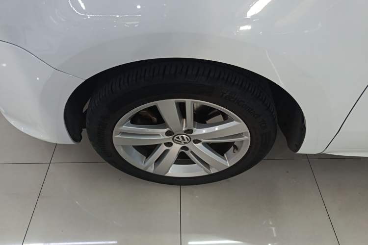 Used Volkswagen Sharan 2013 1.8TSI Comfort Model
