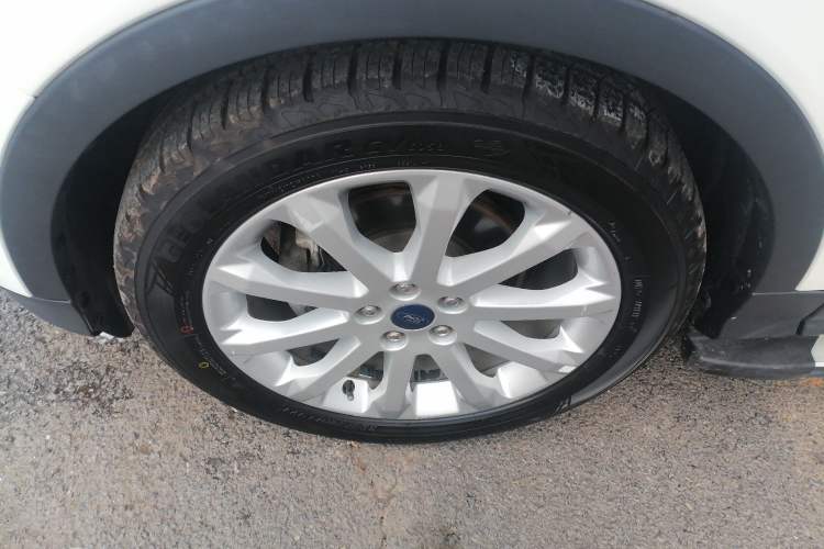 Used Ford Kuga 2015 1.5L GTDi Two-Wheel-Drive Comfort Model
