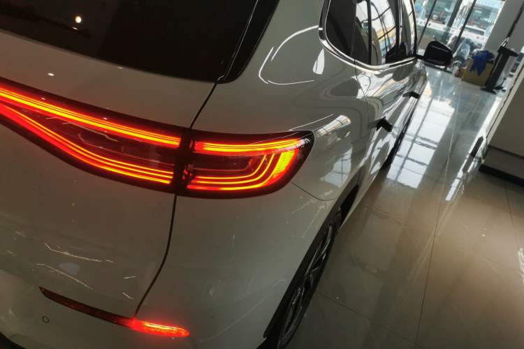 Used  E5 2024 530 km Exploration+ Version
