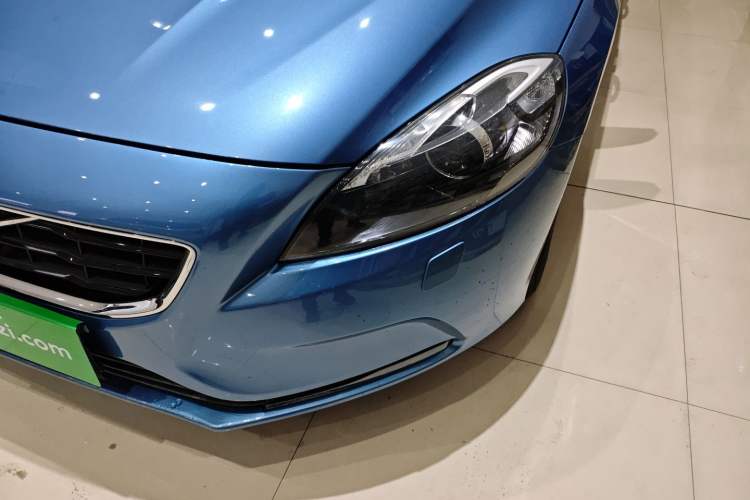Used Volvo V40 2016 T3 Zhiyi Edition

