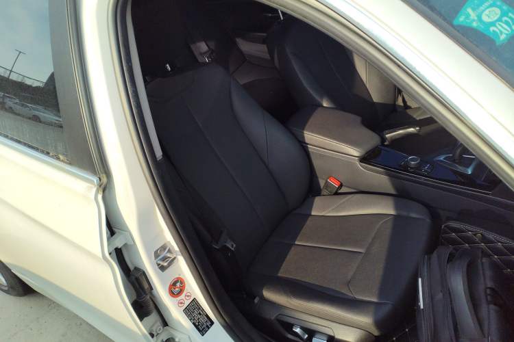 TDK.VehicleDetails.img