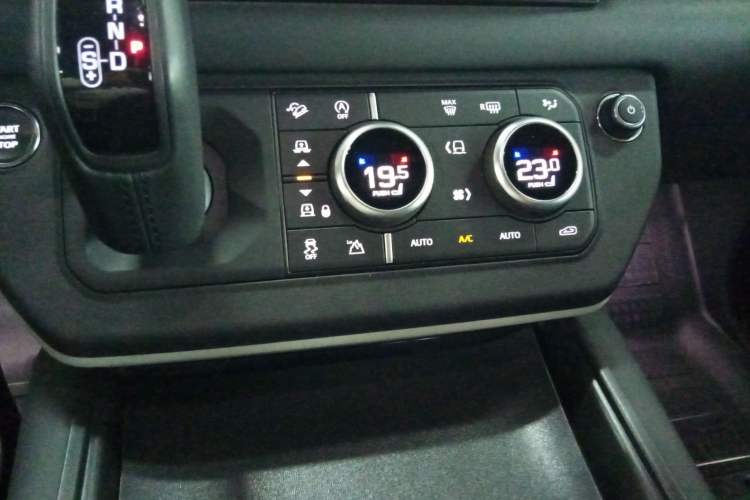 Used Land Rover Defender 2023 Facelift 110 3.0T P400 X-DYNAMIC HSE