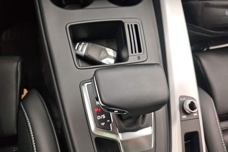 Used Audi A4L 2024 40 TFSI Fashion Dynamic Model
