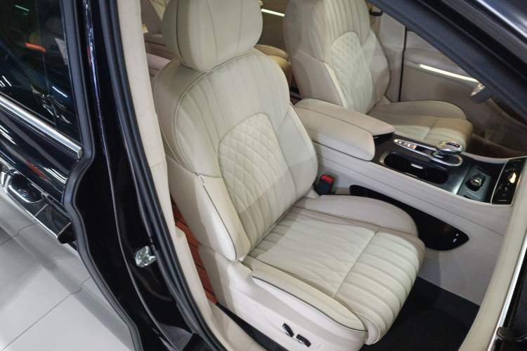 Used VOYAH Dream 2024 PHEV Ultra-Long Range Flagship Edition