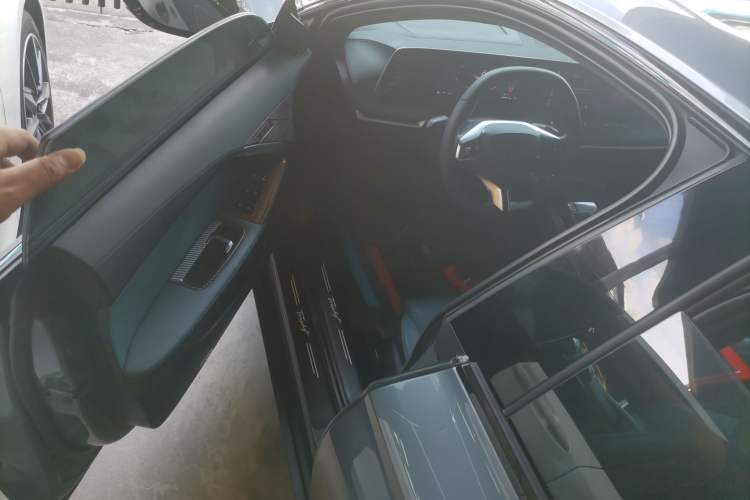 Used MG 7 2025 1.5T 300 DCT Elegant Edition
