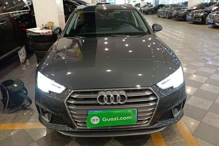 Used Audi A4 (Import) 2020 Avant Avant-garde 40 TFSI Fashionable and Dynamic Model