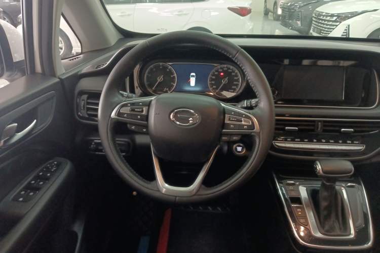 Used GAC Trumpchi M6 2021 270T DCT Luxury Edition (7-seater)
