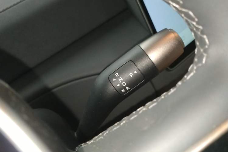 Used Li Auto MEGA 2025 Home Family Special Edition
