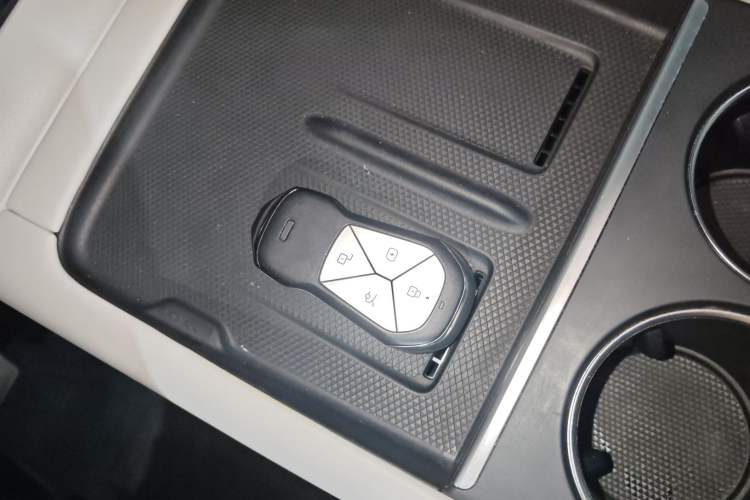 Used XPeng G6 2023 580 Long-Range Pro
