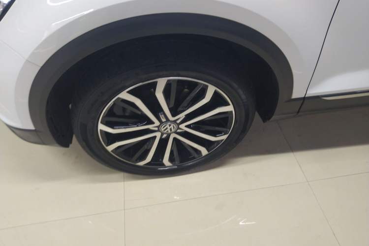 Used Volkswagen T-ROC 2018 280TSI DSG Two-Wheel Drive Comfort Version China VI Standard
