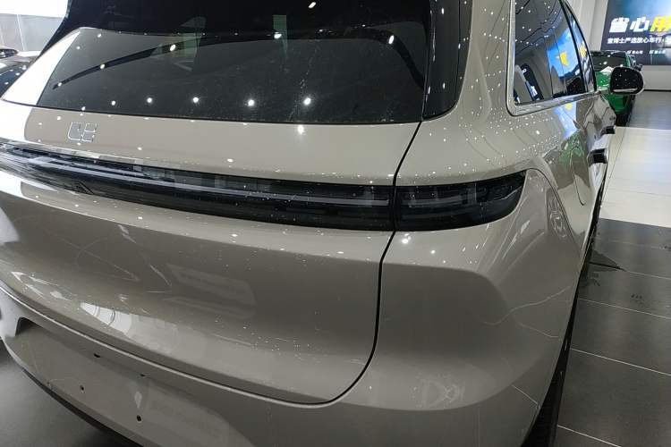 Used Li Auto L6 2025 Pro Smart Refresh Edition
