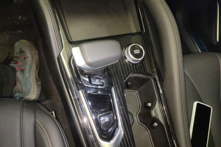 Used Geely Auto Monjaro L 2024 2.0TD DCT EVO Two-Wheel Drive Long-Range Version
