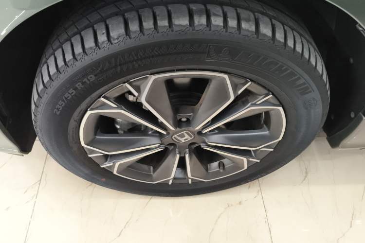 Used Honda Breeze 2023 240TURBO Four-Wheel Drive Luxury Edition 5 Seats
