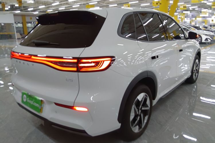 Used  E5 2026 Model 530km Launch Edition