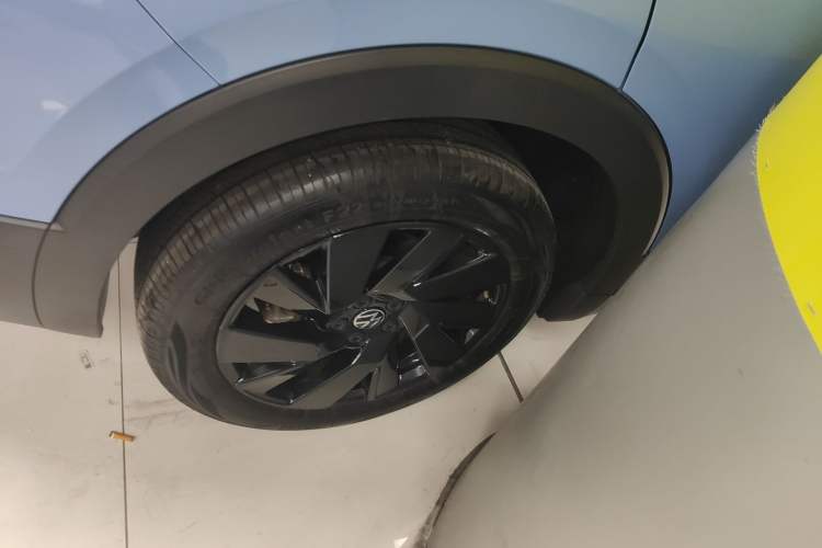 Used Volkswagen Tharu 2025 NewRui 300TSI Prestige Edition
