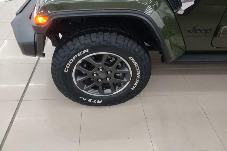 Used  Gladiator 2022 3.6L Pioneer Edition
