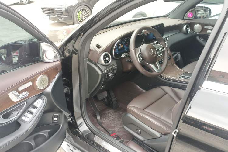 Used Mercedes-Benz GLC 2022 Second Facelift GLC 260 L 4MATIC Luxury Edition
