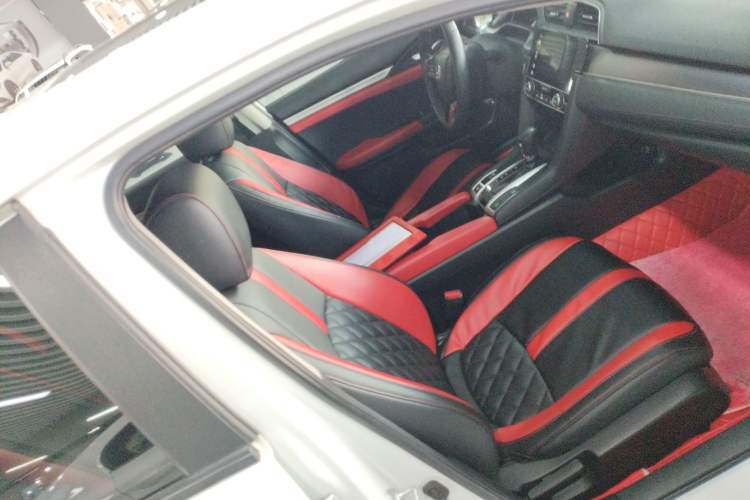 Used Honda Civic 2016 220TURBO CVT Luxury Edition
