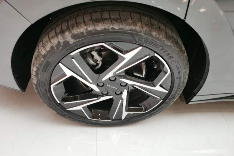 Used Lynk & Co 07 2024 EM-P 126 Long-Range Halo