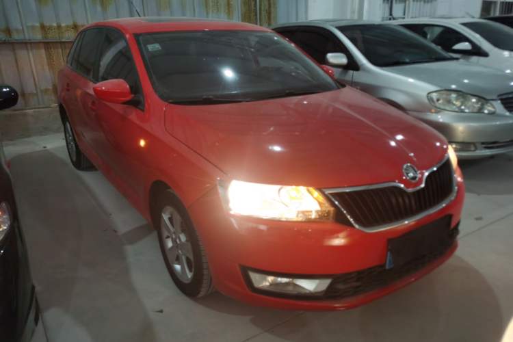 Used Skoda Rapid Spaceback 2014 1.6L Automatic Enjoyment Edition
