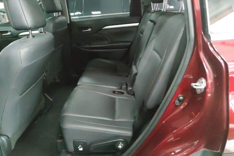 Used Toyota Highlander 2018 2.0T Four-Wheel Drive Luxury Edition 7 Seats China V Emission Standard
