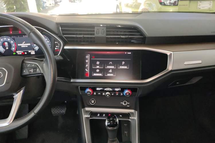 Used Audi Q3 2021 35 TFSI Fashionable and Elegant Model
