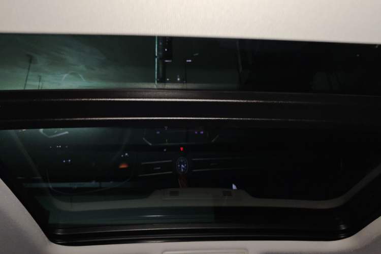 Used Volkswagen Magotan 2026 30 Million Vehicles Selected Model 280TSI DSG Luxury Edition
